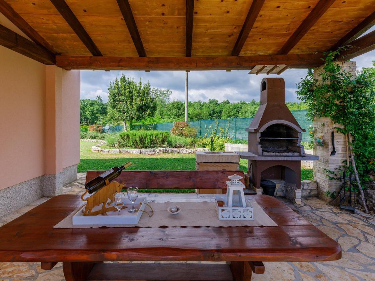 Holiday Home Villa Malini Boskari Esterno foto